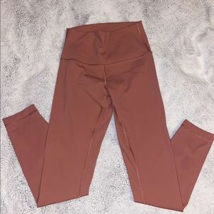 LULULEMON Wunder Under leggings HighRise 25” size 4